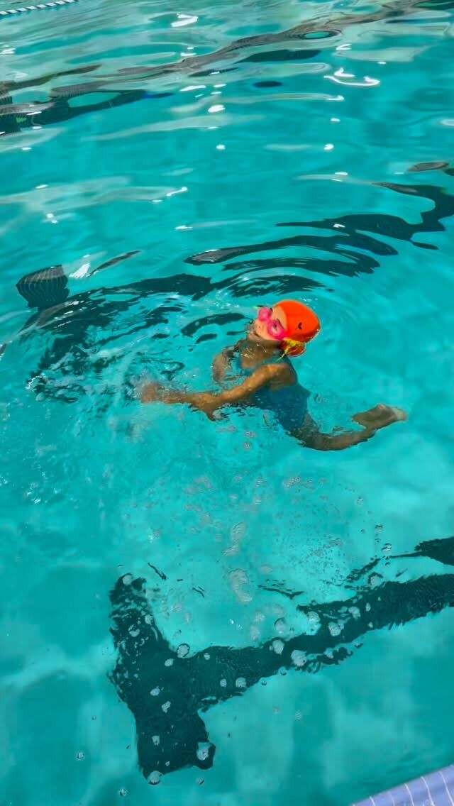 #felixswimschools #swimlessons #torontoswimschool #learntoswimtoronto #swimschools #swimminglessons #swimmingfun #learntoswimtoronto Swimming is more than just swimming — it teaches confidence, calmness, and so much more.